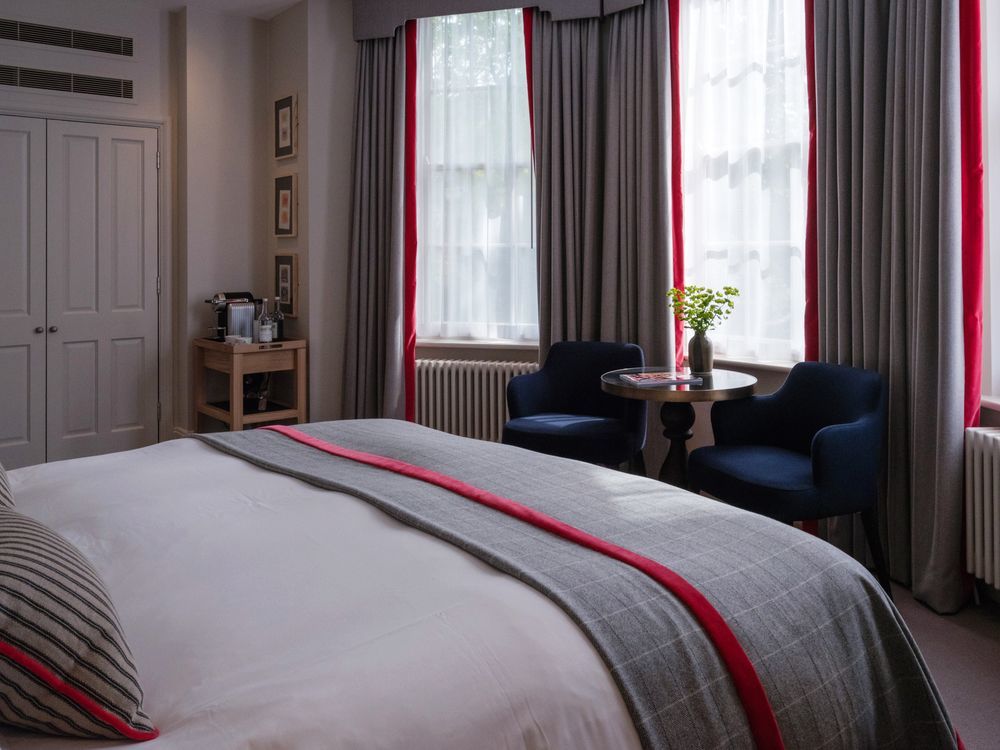 Old Bank Hotel Oxford Exterior foto A bedroom at the hotel